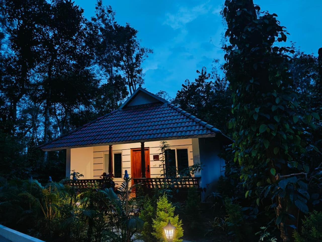 Coorg Orange Blossom Resort And Spa Suntikoppa Exterior photo